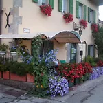 In Plait Bed & Breakfast *