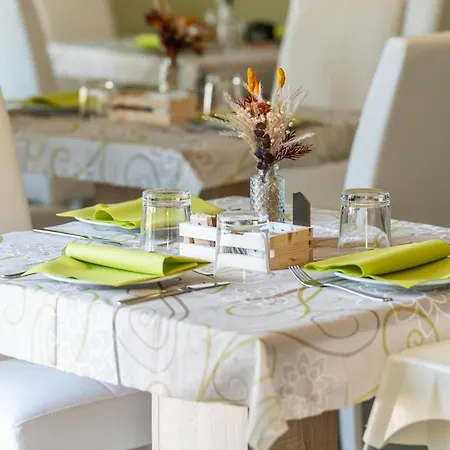 In Plait Couette-café *